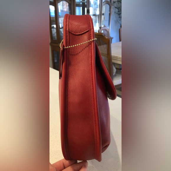 Vintage Coach Red Leather Ergo Small Flap #9034 with Hangtag in Great Condition - Picture 4 of 13